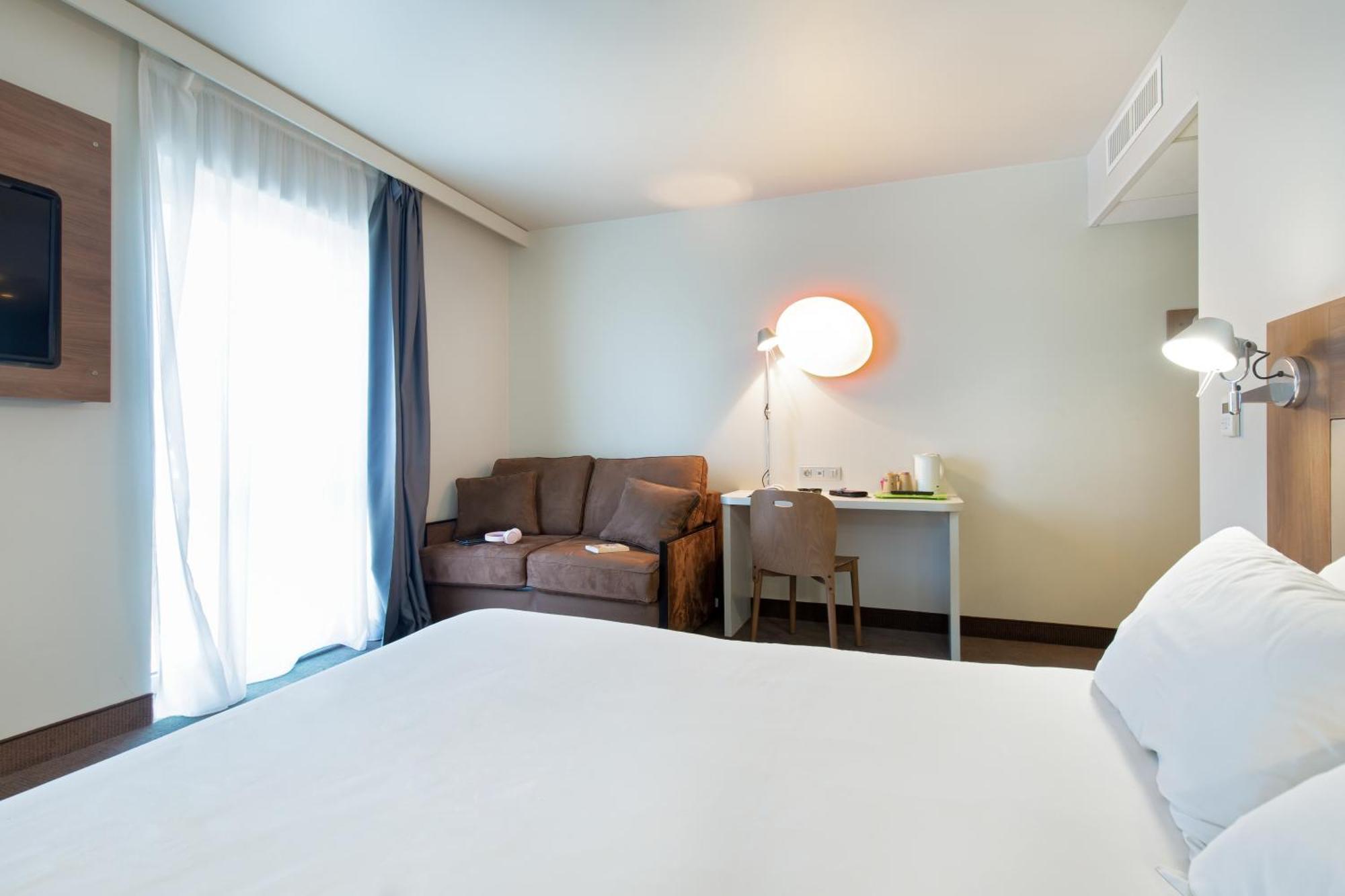ก็องปานีล แคร์มง แฟรอง ซ็องทร์ Hotel แคลร์มงต์-แฟร์รองด์ ภายนอก รูปภาพ