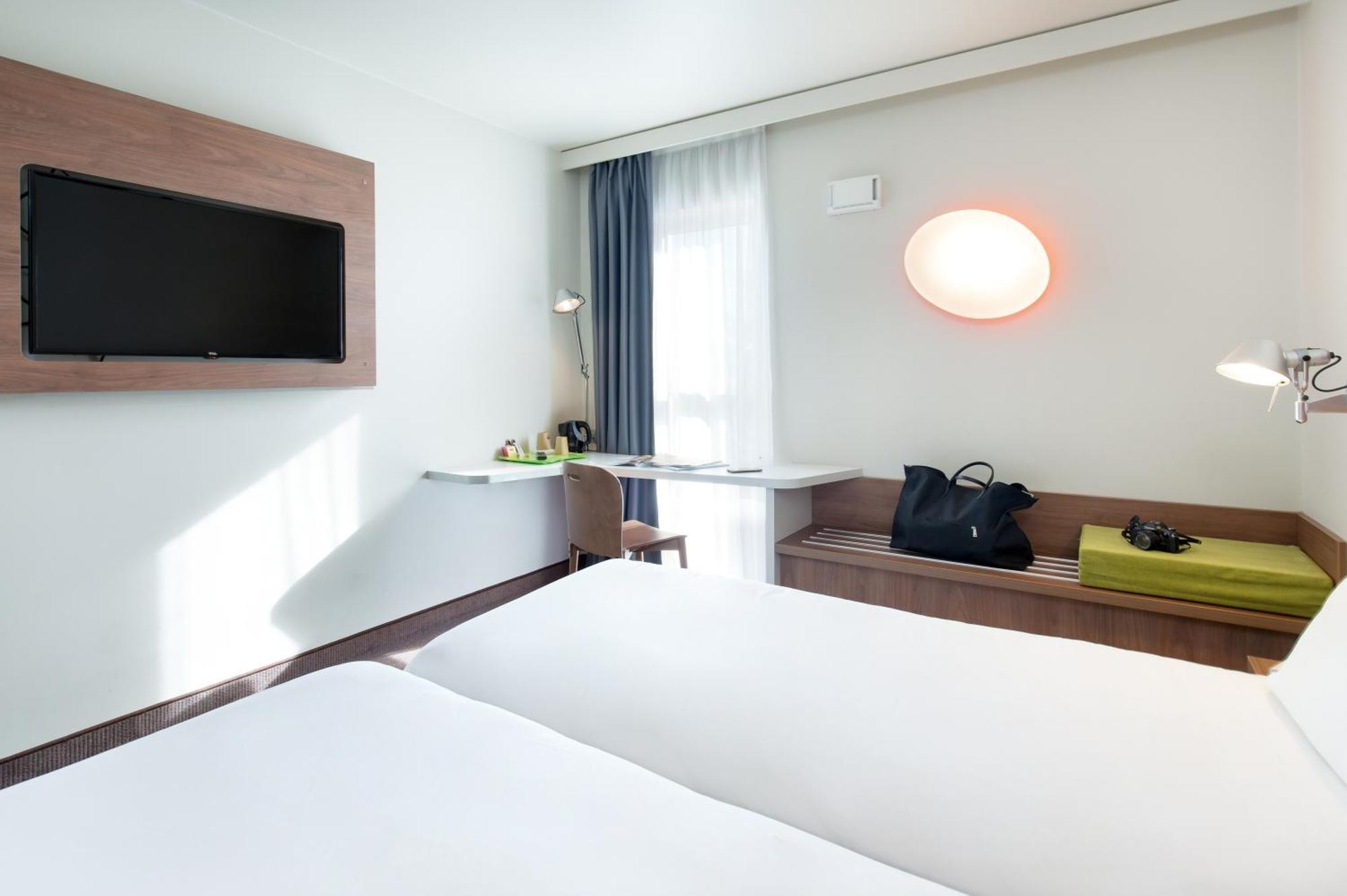 ก็องปานีล แคร์มง แฟรอง ซ็องทร์ Hotel แคลร์มงต์-แฟร์รองด์ ภายนอก รูปภาพ